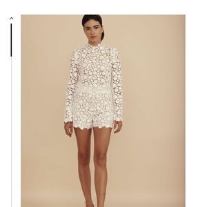 Chic White Floral Lace Long Sleeve Dress